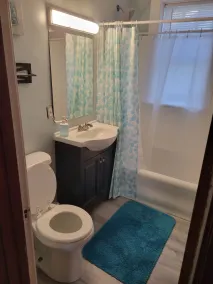 Cozy, king and queen bed Indiana home! - Image 2