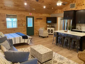 Luxury cabin with mountain views - Image 5