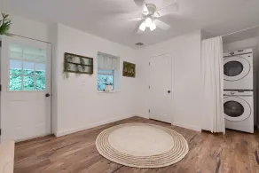 The Creekside Cabin/rail trail/tubing/ 3 bed/ 1 bath - Image 3
