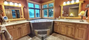 River Ridge Lodge: Luxury Lodge on the Menominee River - Image 3