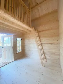 Waterfront Family Friendly Escape on Chemong Lake w/WIFI & A/C - Image 2