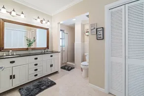 Spacious HOME sleep 19+ - heated pool option and LAKE VIEW - Image 5