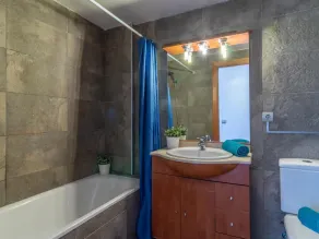 Appartement a bord de mer. 2 chambres a coucher - Image 3