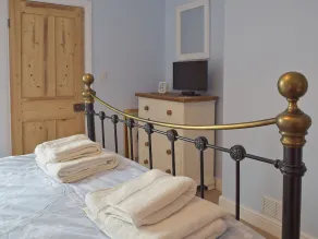2 bedroom accommodation in Pakefield, near Lowestoft - Image 5