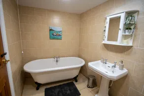 The Coach House - Image 4