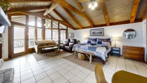 Secluded Riverview with River Access - Image 3