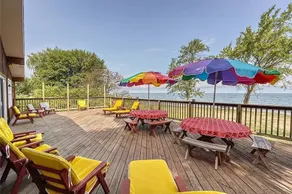 Beautiful water front with spectacular sunsets - Image 3