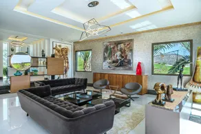 Contemporary 5BR Villa Sleeps up to 16! - Image 2