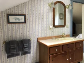 Close to Galena, close to perfect. Premier get away.  Three beautiful suites. - Image 3
