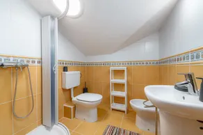 A spacious three bedroom apartment with sea view - Image 2