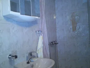 A2 Studio Apartment with 4 beds, heated, infinity swimming pool and Jacuzzi bath - Image 2