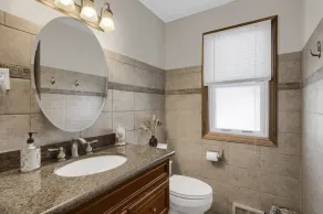 Minutes From Mall Of America and Airport -Single family quiet non through street - Image 2