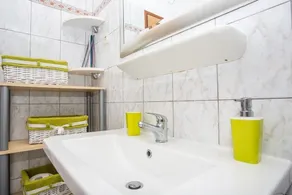Apartment in Njivice with sea view, balcony, air conditioning, WiFi 4687-1 - Image 2