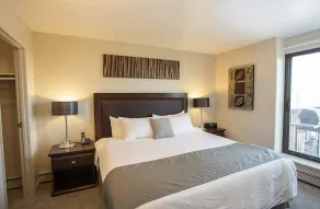 Obasa Suites @ The Hallmark - Image 3