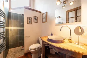 Chalet \"Alouette\" with Private Terrace, 2 Balconies & Wi-Fi - Image 3
