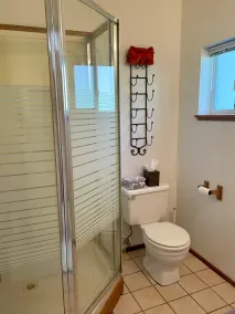 Cozy, New, 1 Bedroom Private Apt near Hospital - Pets Negotiable - Image 3