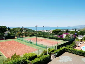 Beautiful apartment for 3 guests with A/C, WIFI, pool, TV, terrace and pets allowed - Image 2