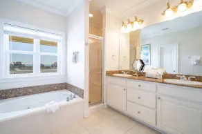 Gulf Horizons, Best of the Lagoon and Beach with Pool - Signature Properties - Image 4