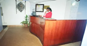 Blue Hut Hotel - Image 4