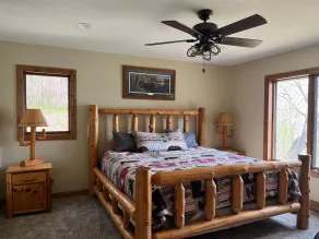 Beautiful walk out rambler on  Fox Lake, great for year round use - Image 4