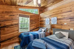 3BR 1.5BA w/ King Bed/Hot Tub in Heart of RRG! - Image 4