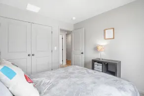 New construction duplex, clean & comfortable 1075 - Image 4