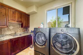 Luxury home with breathtaking  views, 10 min. to Mayflower Resort, 15 to gondola - Image 2
