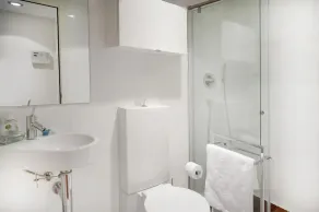Sophisticated 5-Bedroom Duplex Apartments in Prime Location! - Image 5