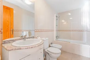 Appartamento a Bolnuevo con vista mare, piscina condivisa, A/C e Wi-Fi - Image 2