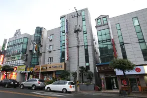 Morice Hotel - Image 4