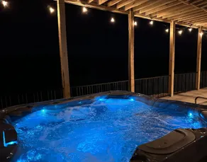 Immaculate MountainLake Home!Epic view, HotTub,FirePit, Putting Green,Pickleball - Image 3