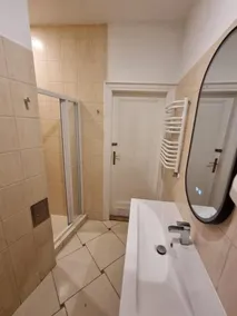 Fantastic-Inn Kraków - KR6 Pokój A107 - Image 2