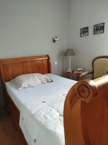 Private single rooms, patio, and a veranda where light meals are served  - Image 5