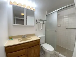 Lagoon & Ocean View Ilikai Studio 1042  – Walk to Waikiki Beach | Sleeps 4 | Renovated Condo - Image 3