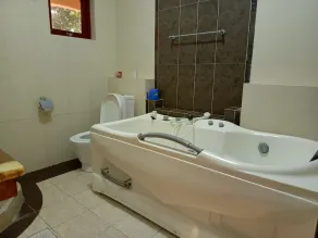 Raha Whitesands Apartments - Image 2