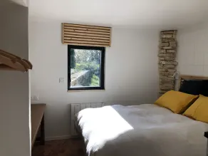 Intimate, sober accommodation overlooking the Luberon - Image 4