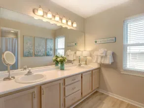 Spacious Home, Private Pool, Ocean Views, Steps to the Beach - Image 4