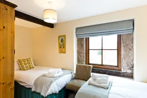 Sabinhay Cottage With Shared Swimming Pool Access - Image 5