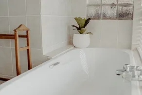 Aqua Marina Guest House - Image 4