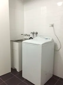Grande maison pour les animaux de compagnie avec piscine - Image 3