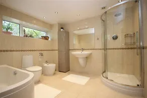 Emelle - Three Bedroom Cottage, Sleeps 7 - Image 4