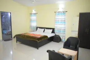 4bhk Spacious Villa - Image 5