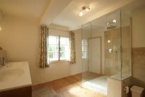 Spacious vacation apartment with a magnificent view of the Rottal Valley - Image 2