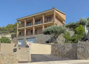 4 bedroom private vacation home in Canyelles - Image 5