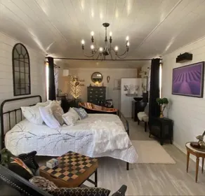The Burrow Tiny Luxury - Image 2