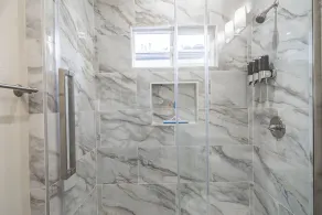 Modern Luxury - 4 bedroom - 14 guests - Disney +EV Charge - Image 3