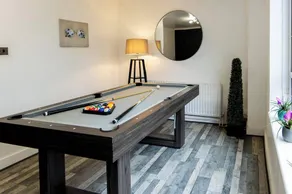 HouseSleep14-FreeP-Garden-Bbq-Patio-PoolTable - Image 4