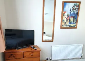 2-bed Flat With Superfast Wi-fi DW Lettings 9WW - Image 2