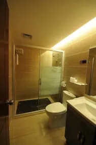 Good East Hotel - Image 3