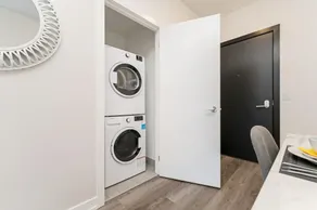 City View 1BR Condo - King Bed & Private Balcony - Image 3